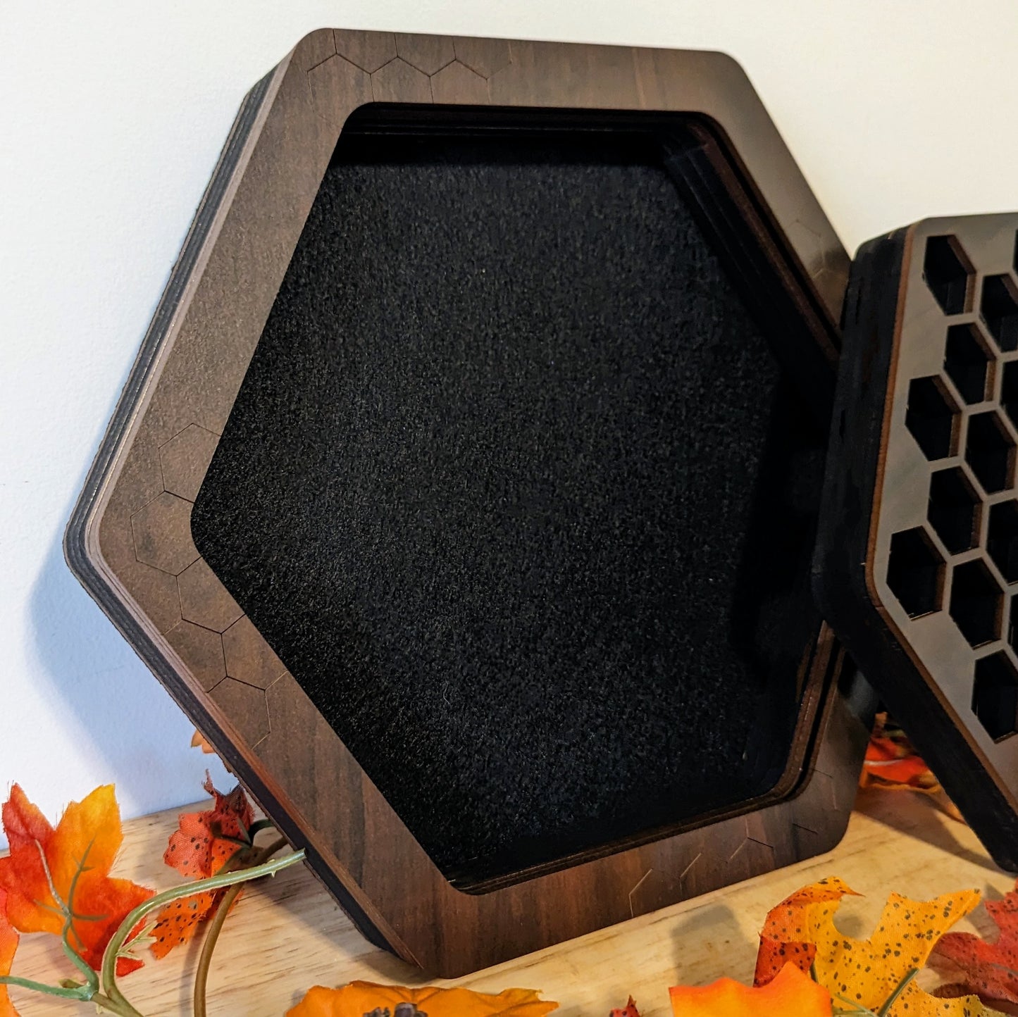 dragon woodshop dice display for a set of 7 standard dice, great gift for D&D dice goblins