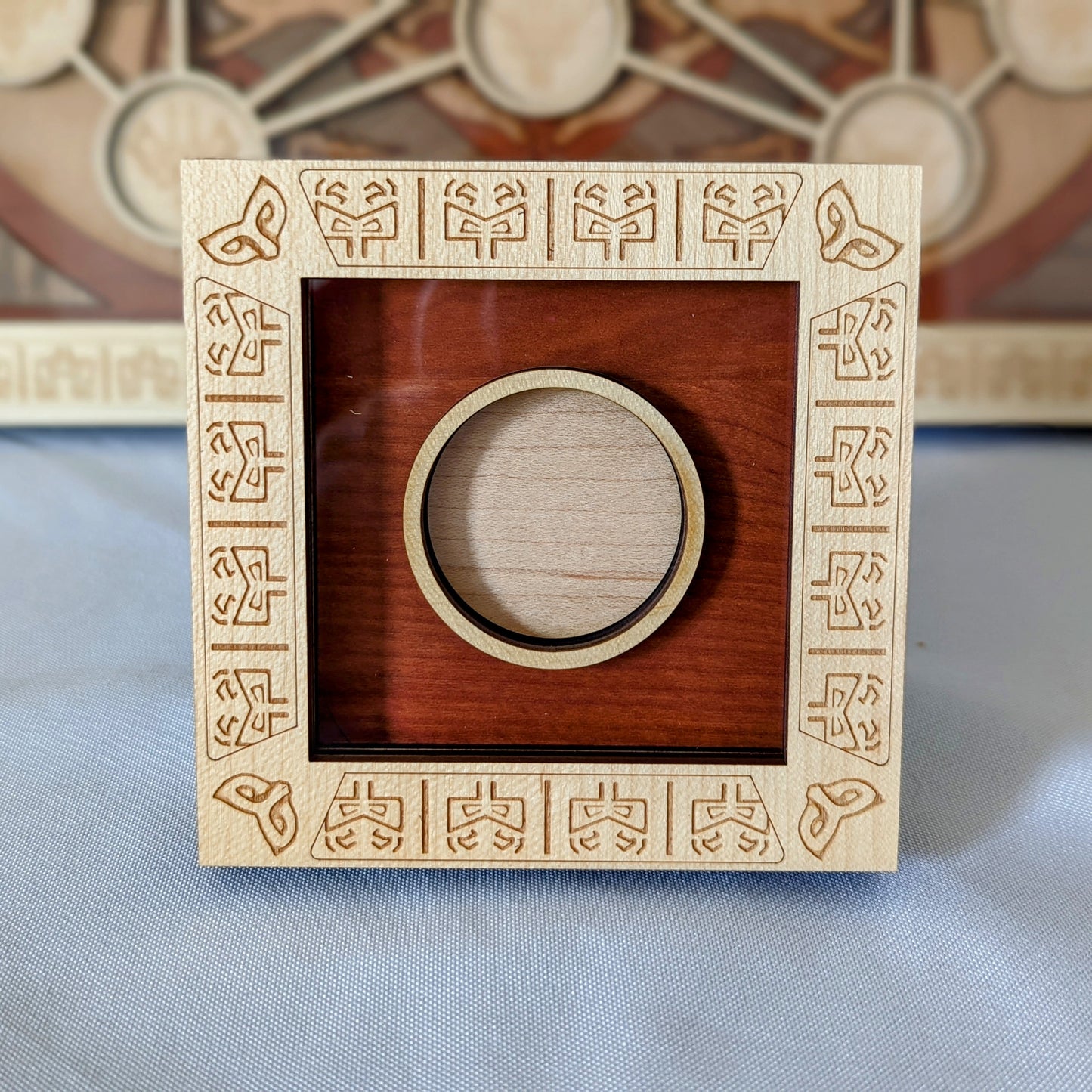 The Eye of Stormlight & Wit Box Wooden Challenge Coin Display based on The Way of Kings by Brandon Sanderson and Original Double Eye of The Almighty Art by Isaac Stewart