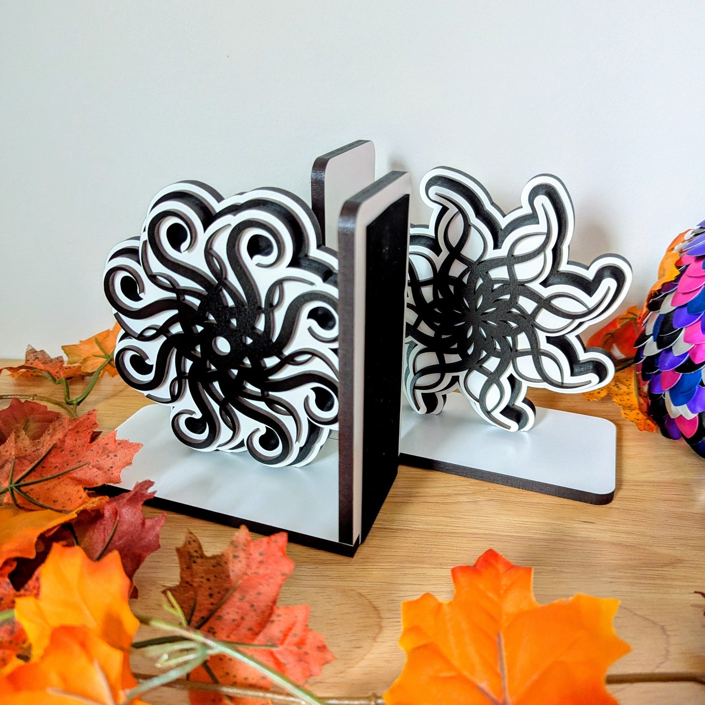 wooden bookends inspired by lightweaver cryptics spren shadesmar from brandon sanderson stormlight archive