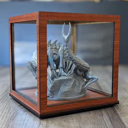 display case for stormlight archive TTRPG miniatures chasmfiend from brotherwise for brandon sanderson cosmere